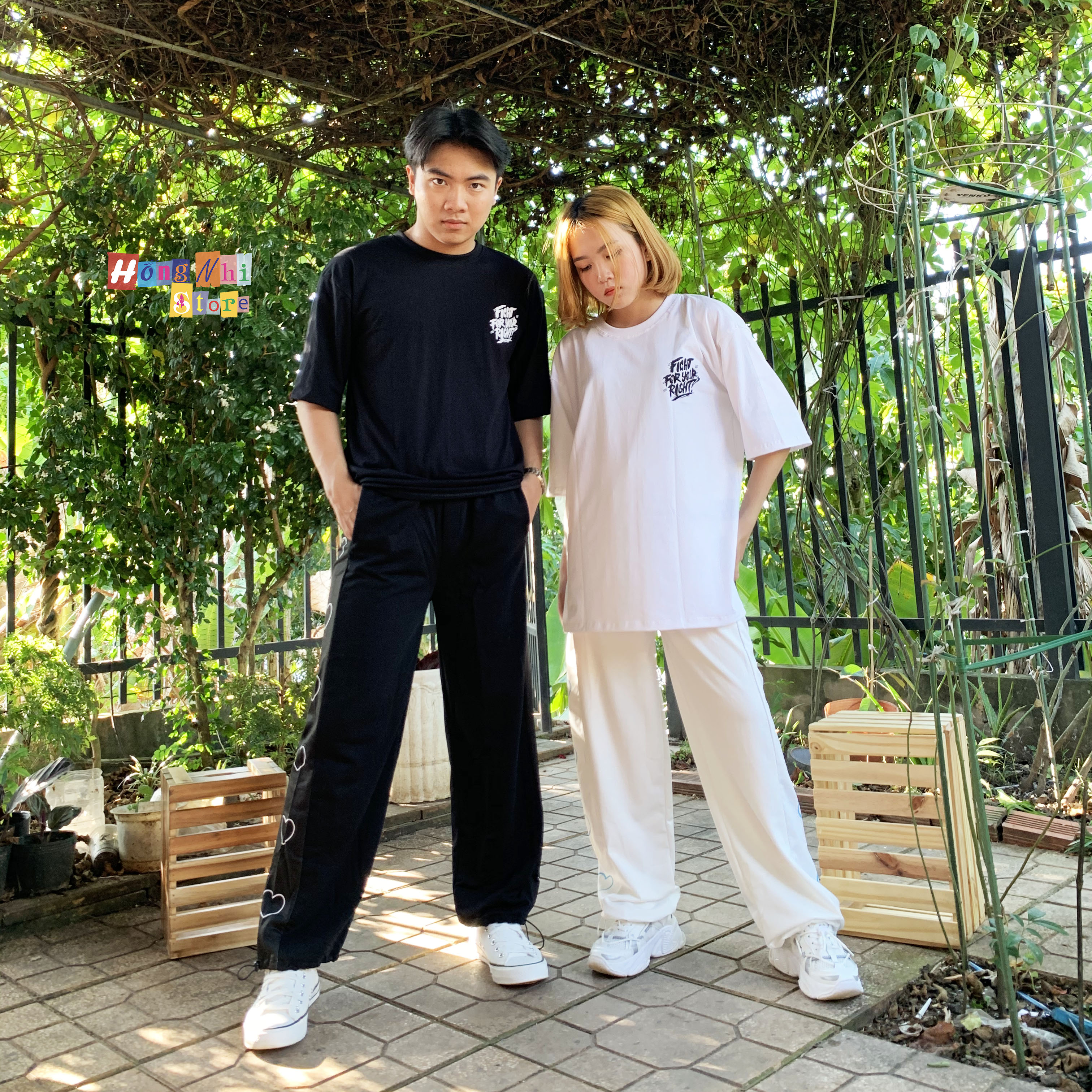 Quần Jogger Line Trái Tim Ulzzang Unisex Jogger Phối Sọc In Hình Dây Rút Lai Ống Rộng - MM