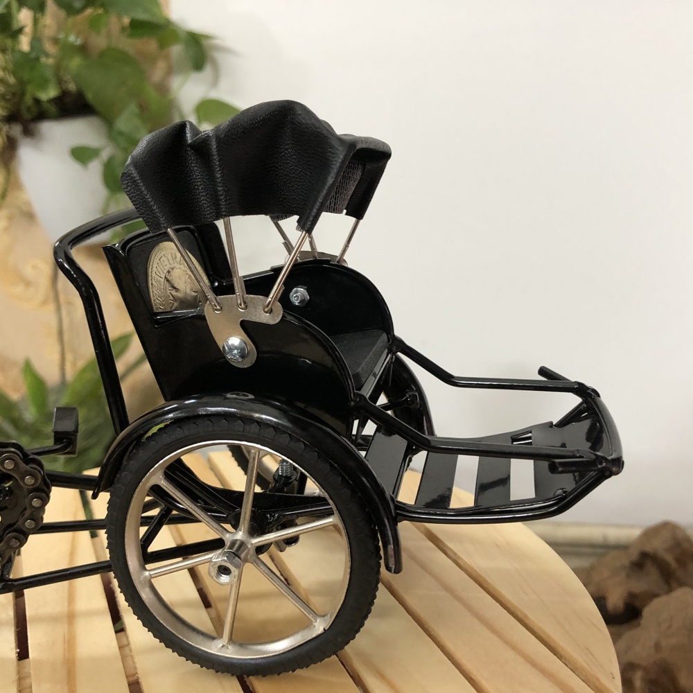 Mô hình xe xích lô sắt - size nhỏ - màu đen