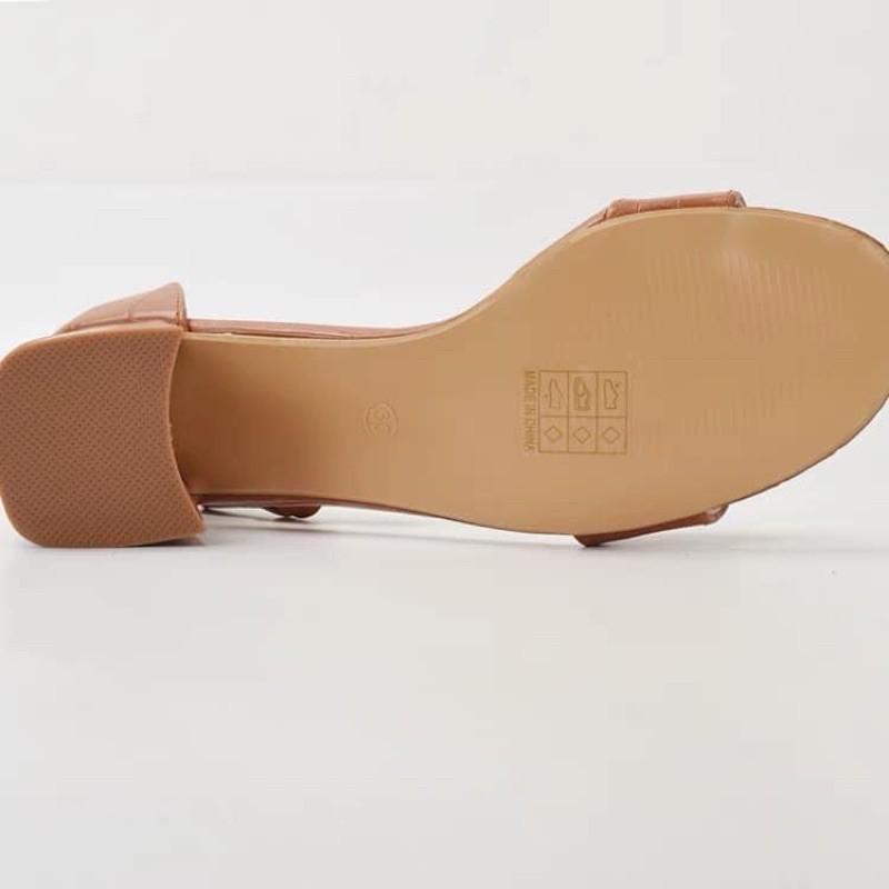 (sẵn size 40 )Sandal 5p nâu bò hàng xuất xịn bigsize 40,41