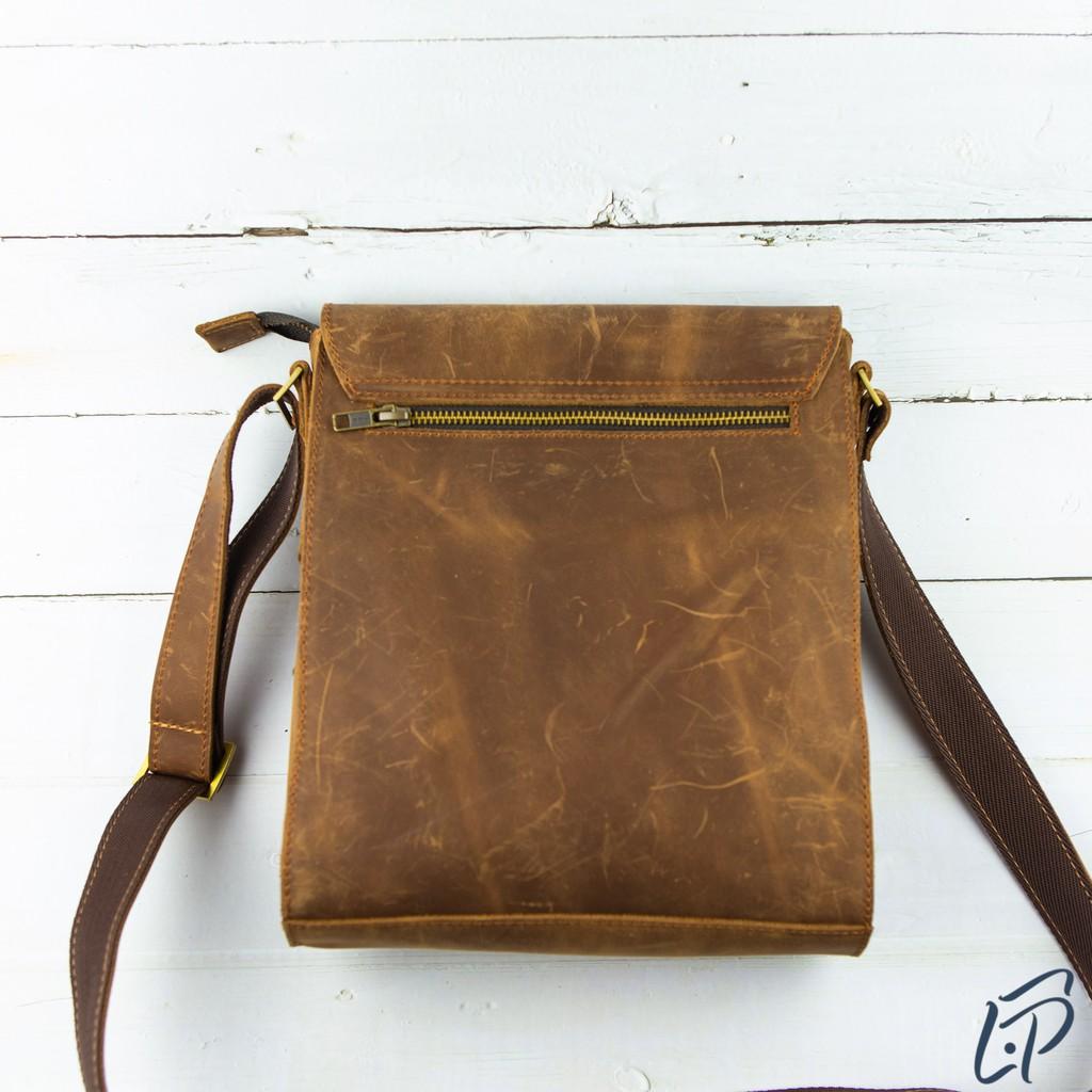 Túi đeo chéo (đựng máy tính bảng) Nam da bò sáp cao cấp - La Pelle the Classic bag wax leather - màu nâu cà phê Bản 2020