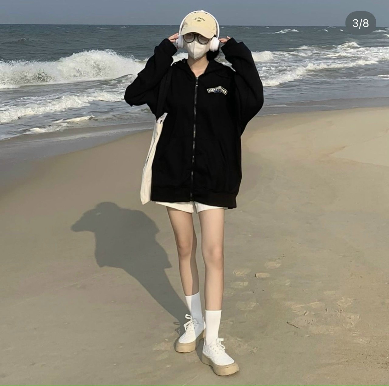 Áo khoác nỉ unisex Homies liền mũ có túi in chữ độc lạ có màu đen