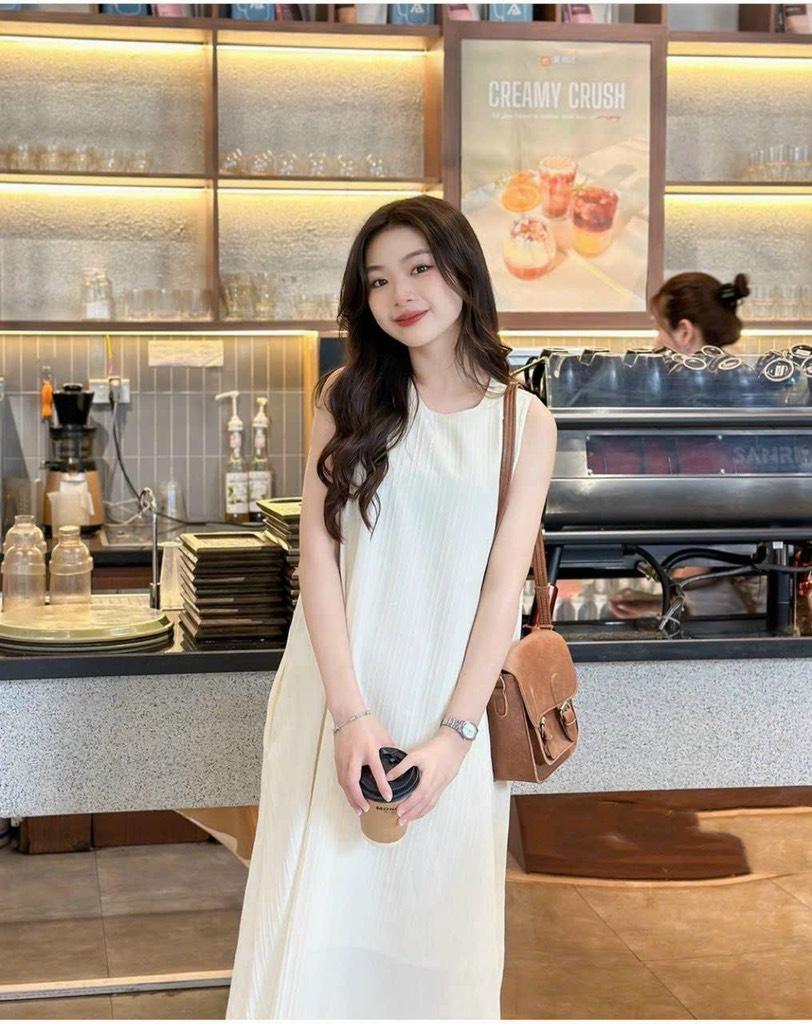 Đầm suông sát nách gân sọc