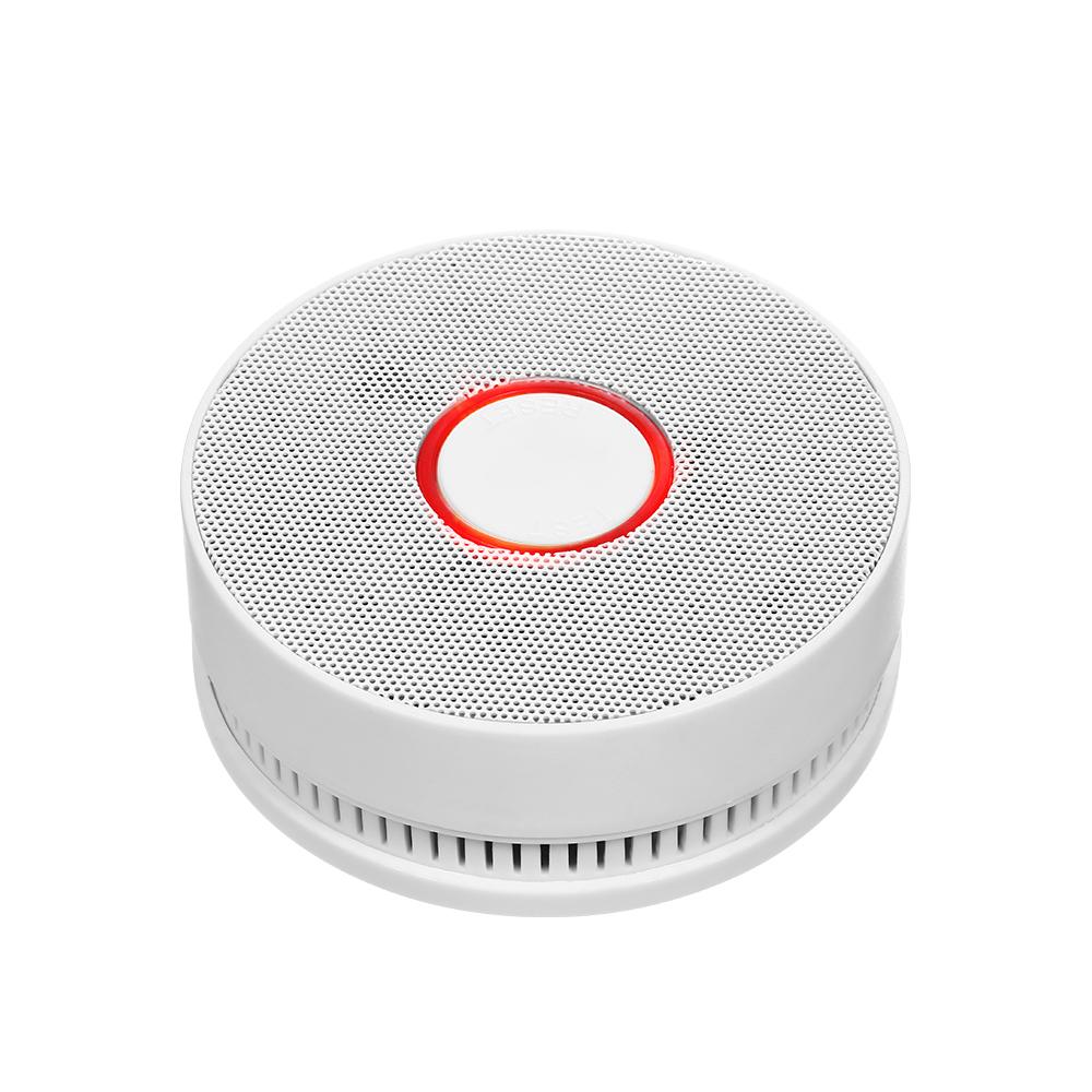 Thiết bị báo khói được trang bị cảm biến quang điện, cung cấp khả năng bảo vệ 24/7 với quan sát 360 độ