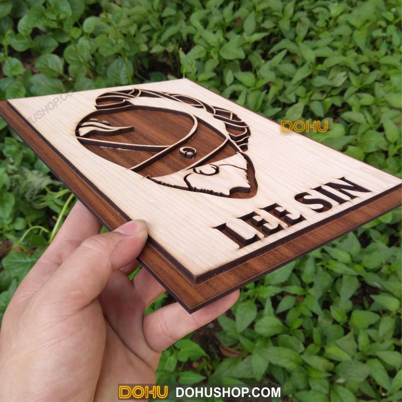 Tranh Treo Tường Bằng Gỗ Handmade DOHU015: Lee Sin - Thiết Kế Đơn Giản, Độc Đáo, Sang Trọng