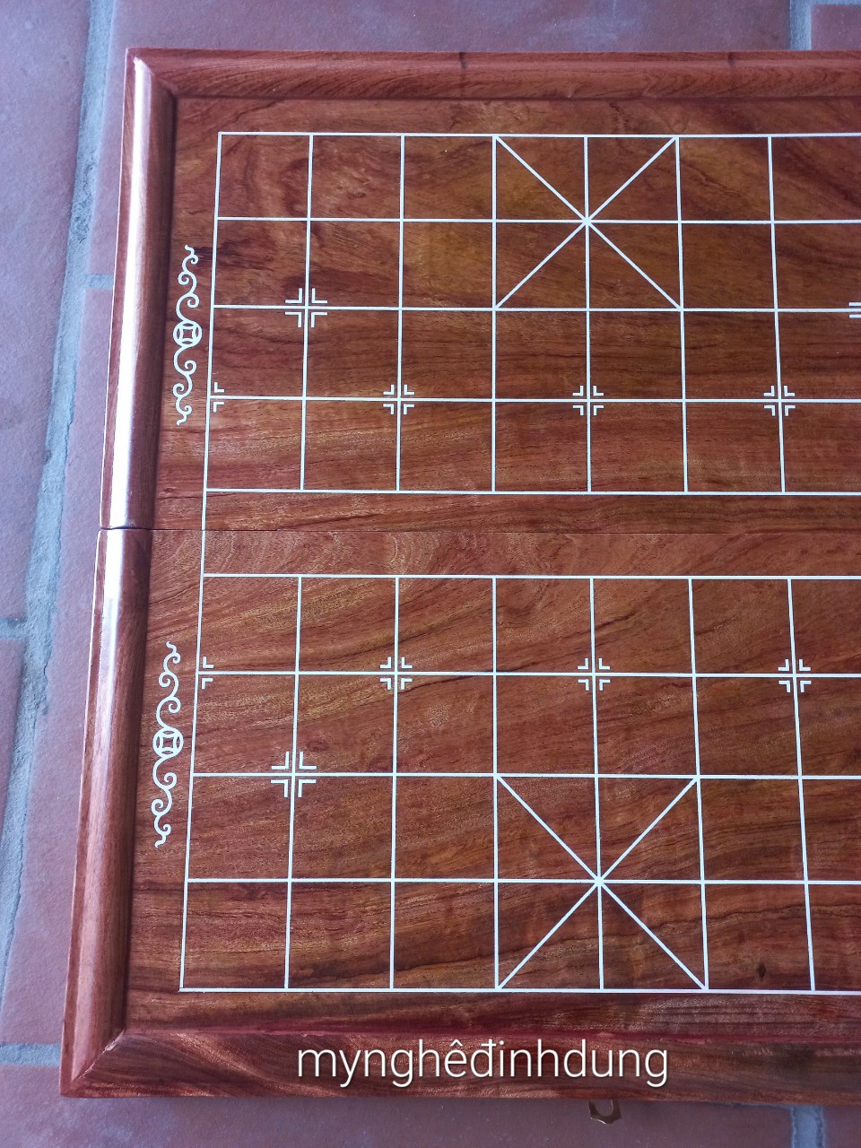 Bàn cờ tướng bằng gỗ hương đá đẹp long lanh kt 50x52x3.5cm