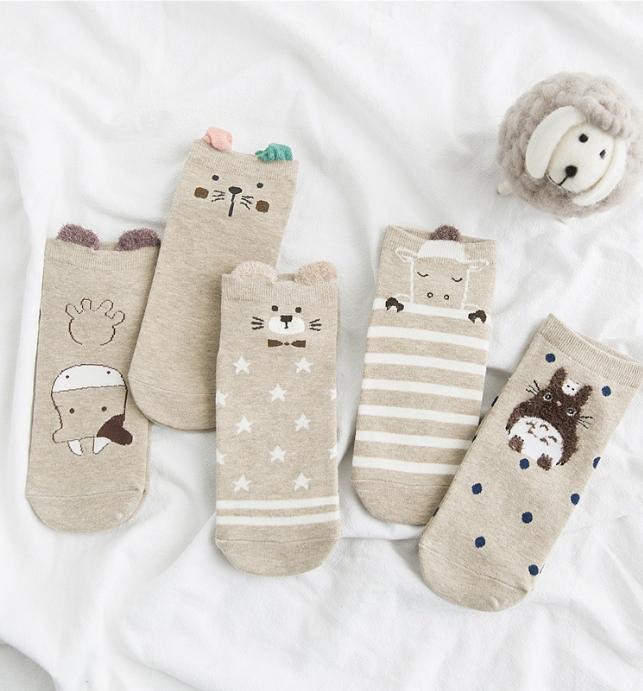 Set 5 đôi tất nữ 3 chiều cao cổ Love Winter