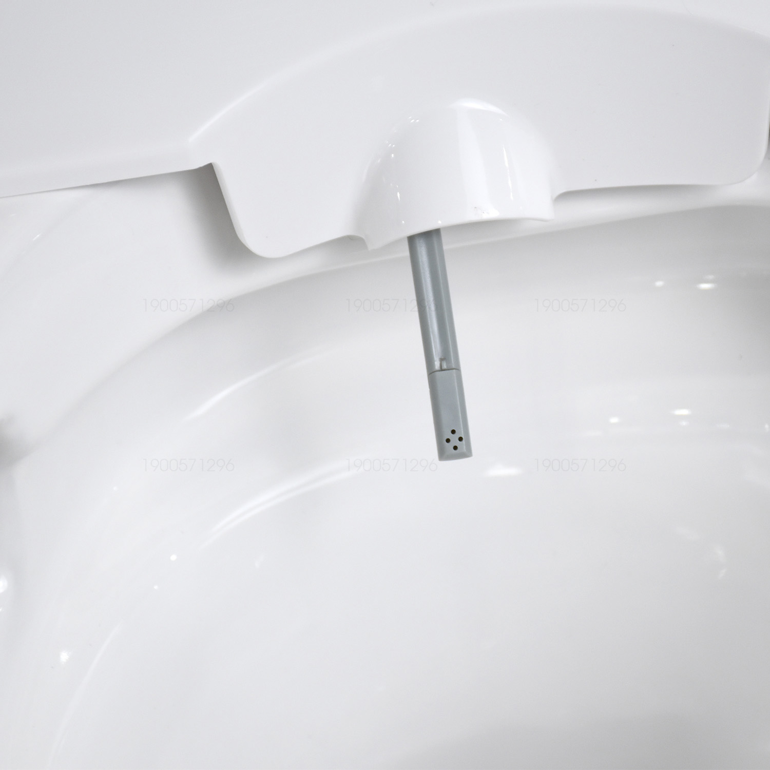 Bồn cầu két nước âm có vòi xịt rửa vệ sinh cao cấp Hiwin MT-240 665*390*510mm