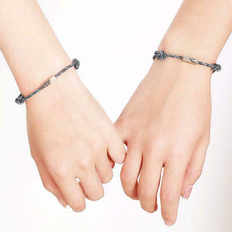 Vòng đôi nam nữ dễ thương