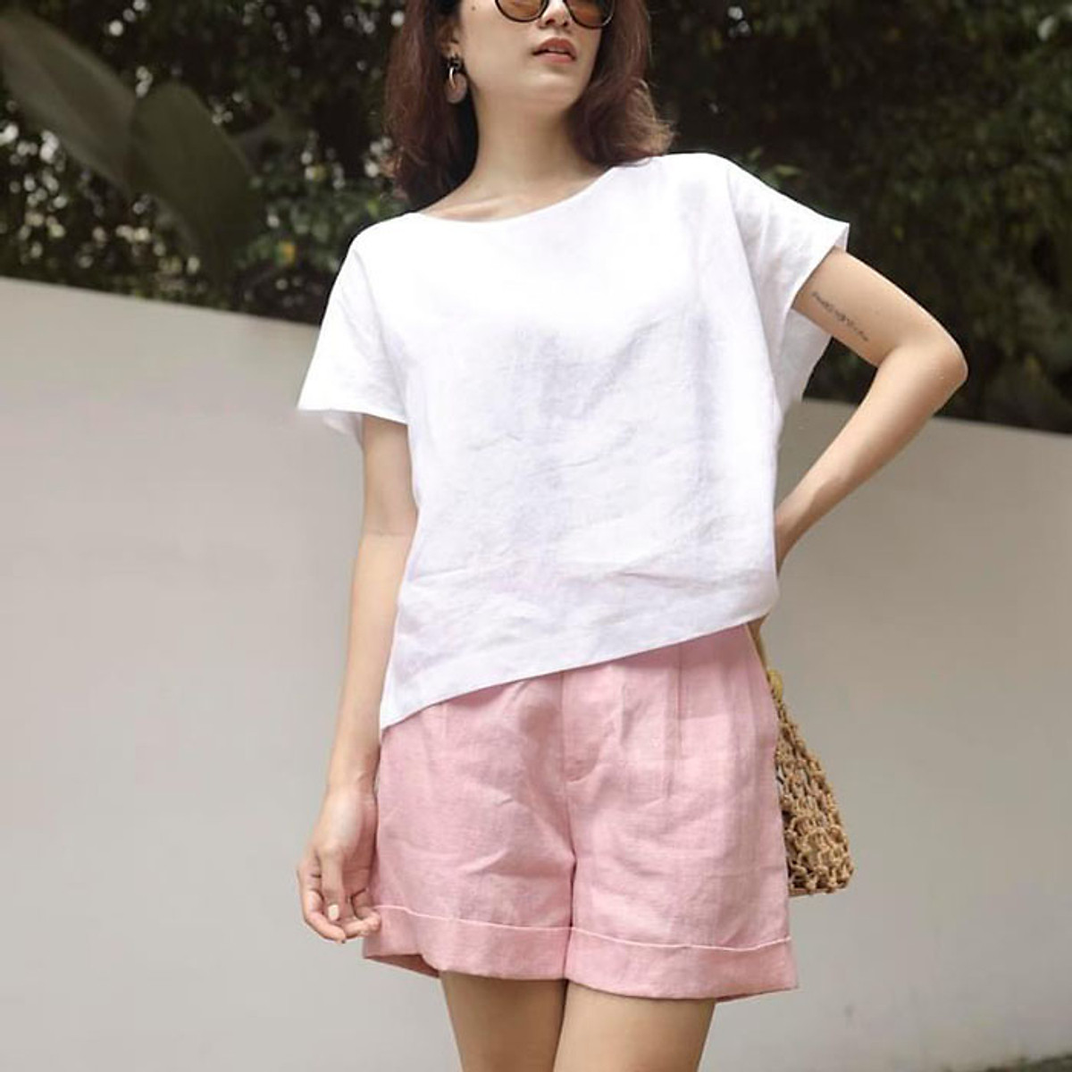 Set bộ Linen tưng premium áo tay cánh dơi form rộng trẻ trung kèm quần short - Áo trắng + Quần hồng
