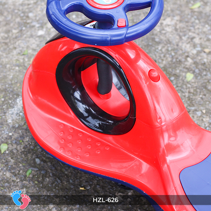 Xe lắc tay có đèn có nhạc BABY PLAZA HZL-626