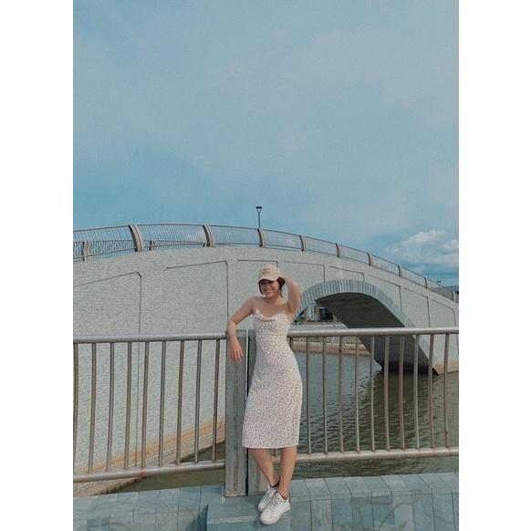 Đầm hoa hai dây cổ đỗ Sunny Dress