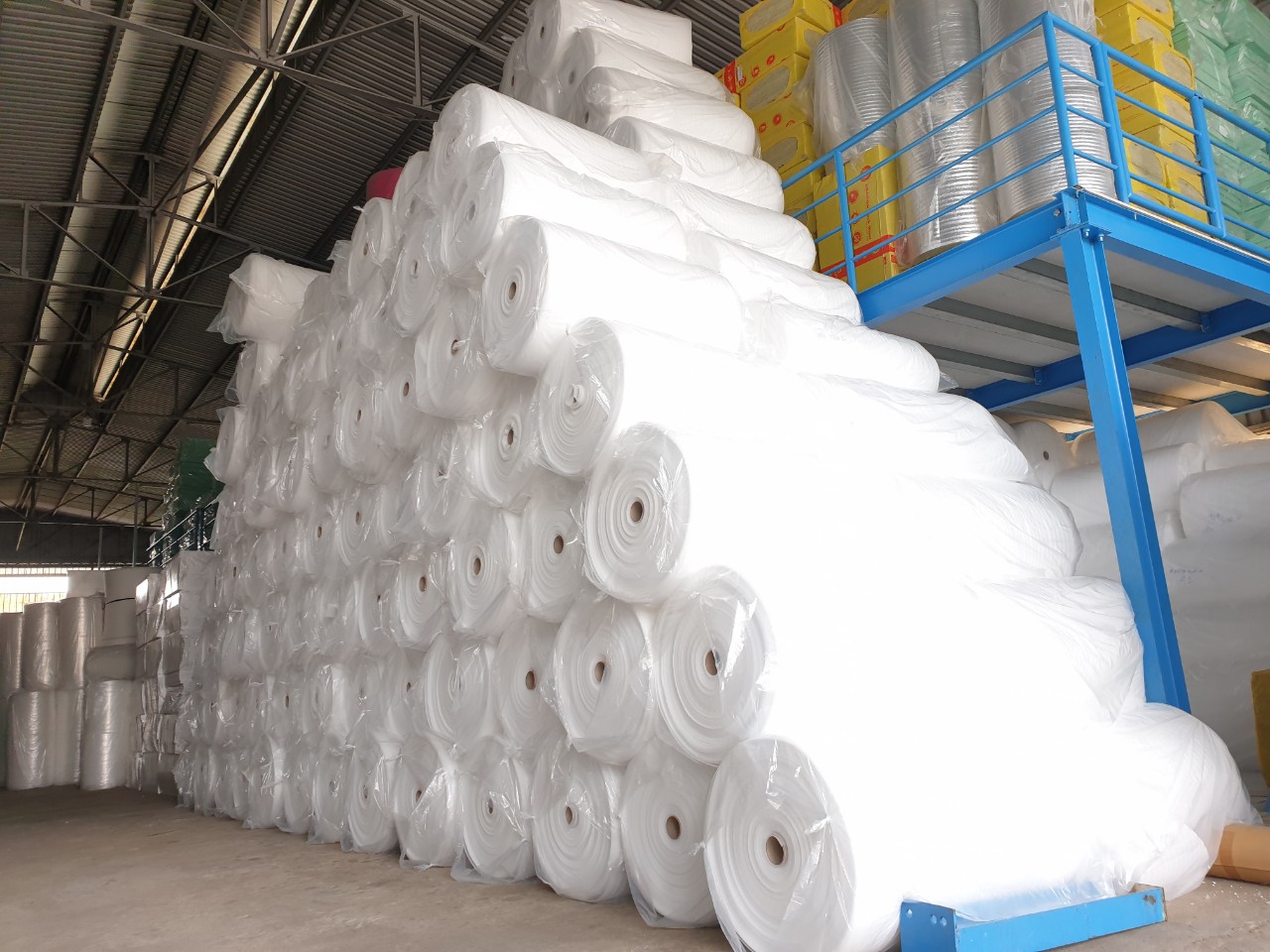 Màng pe Foam bọc hàng hóa