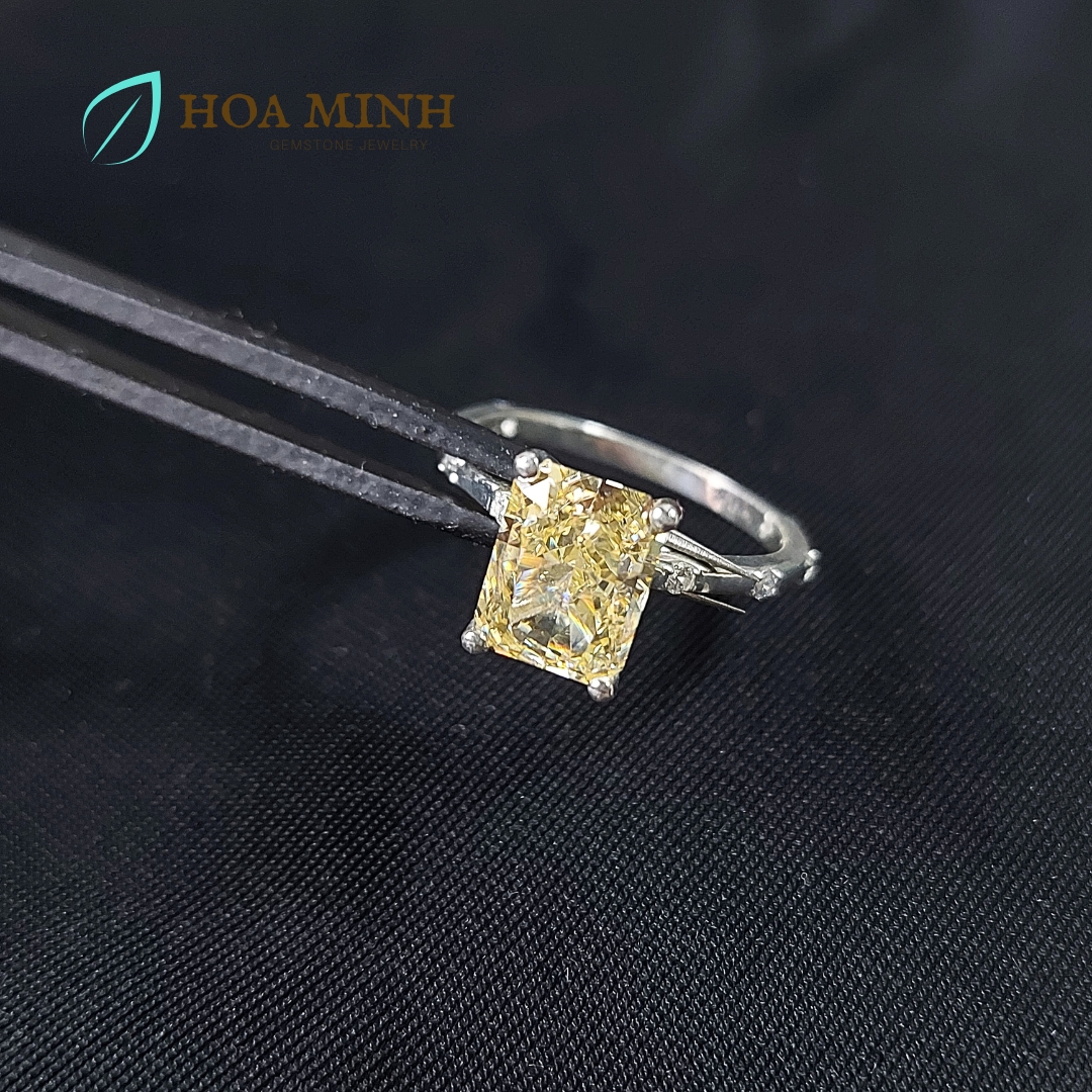 Nhẫn bạc viên chủ đá Thạch Anh nam phi màu vàng phớt chữ nhật size 7x9 li phong cách thanh lịch