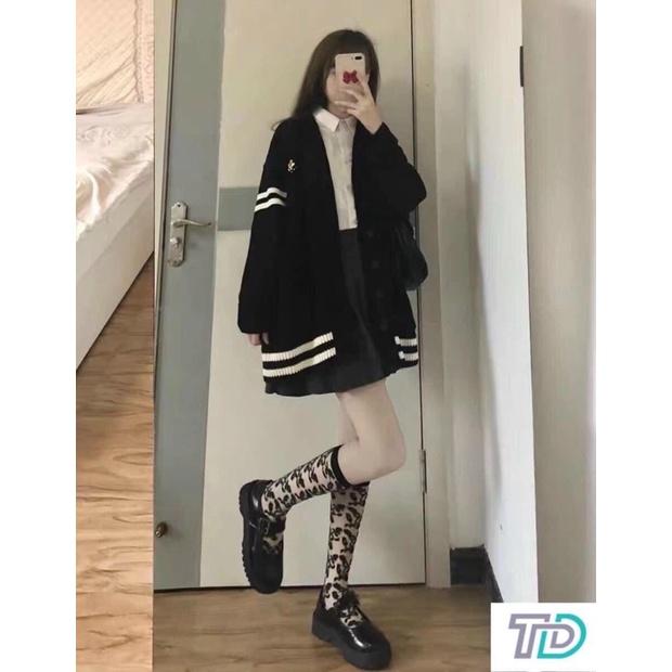 Áo khoác len viền 2 vạch thêu ong dọc khuy cài L1
