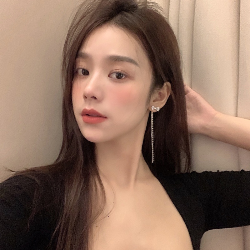Khuyên tai nơ đính đá dài sang trọng