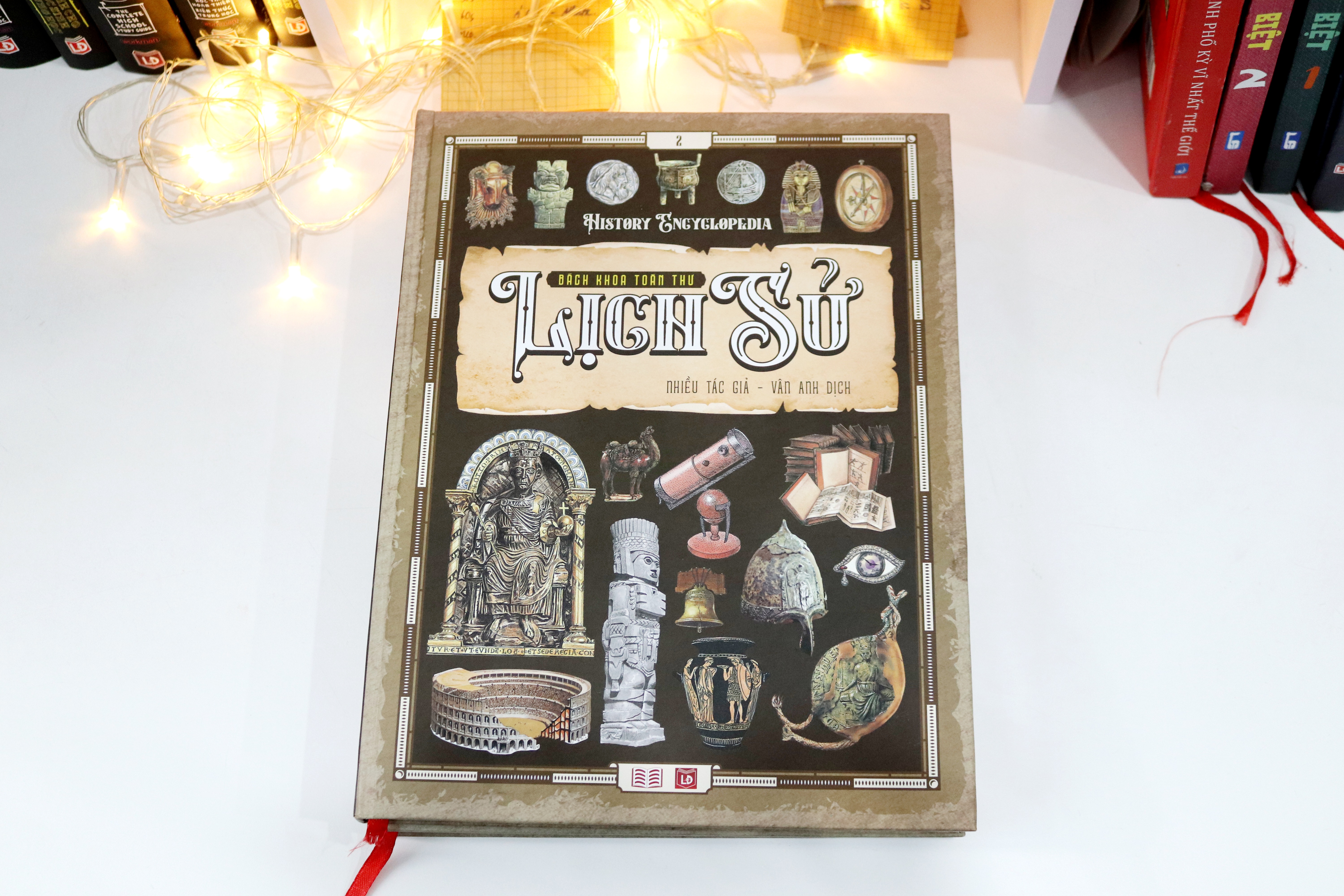 Sách - Bách Khoa Toàn Thư Lịch Sử ( History Encyclopedia Tập 1, Tập 2) Kiến Thức Lịch Sử Qua Từng Thời Kỳ Từ Thế Giới Cổ Đại Đến Thời Kỳ Hiện Đại ( Bộ 2 cuốn )