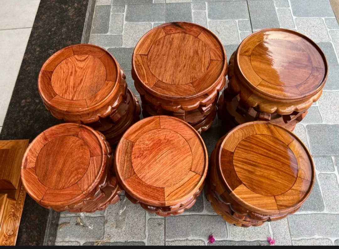 Đôn tròn-kỷ váy gỗ hương mặt 20 ca0 16 cm