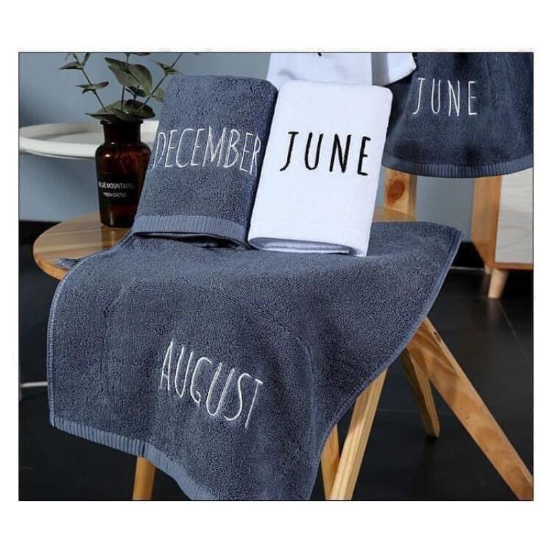 Khăn tắm 100% cotton thêu 12 tháng KT 70x140cm