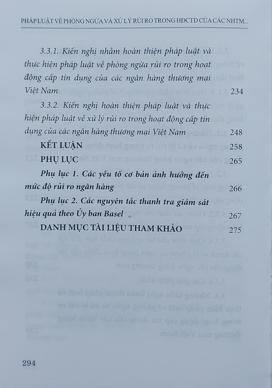 Pháp luật về phòng ngừa và xử lý rủi ro trong hoạt động cấp tín dụng của các ngân hàng thương mại ở Việt Nam