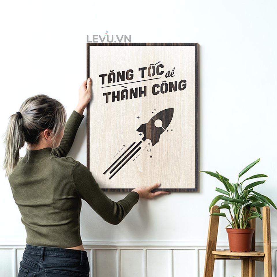 Tranh treo tường hiện đại LEVU LV026 "Tăng tốc để thành công"