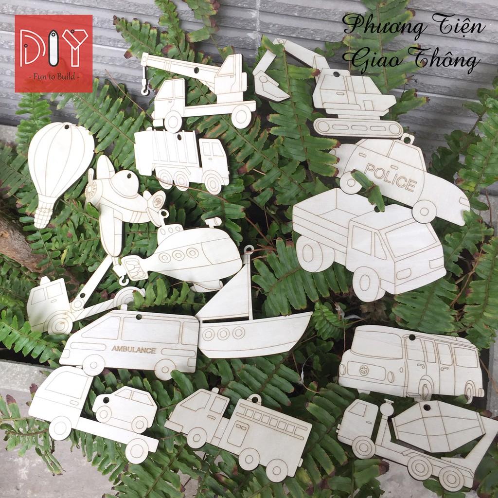 Set Tô Màu Gỗ tặng kèm dây treo chủ đề Động Vật và phương tiện giao thông