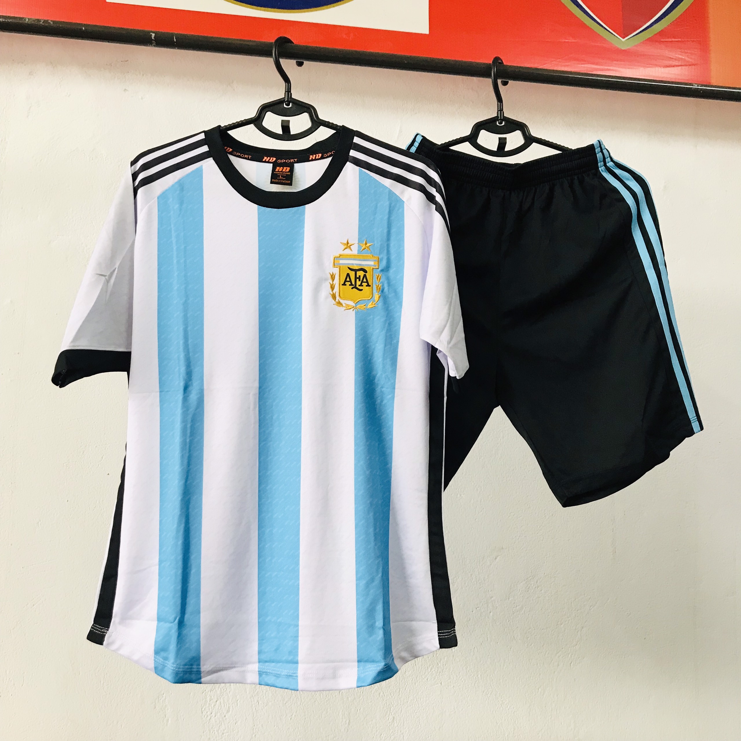 Mẫu quần áo đá sân cỏ nhan tạo bộ đồ đội tuyển quốc gia Argentina
