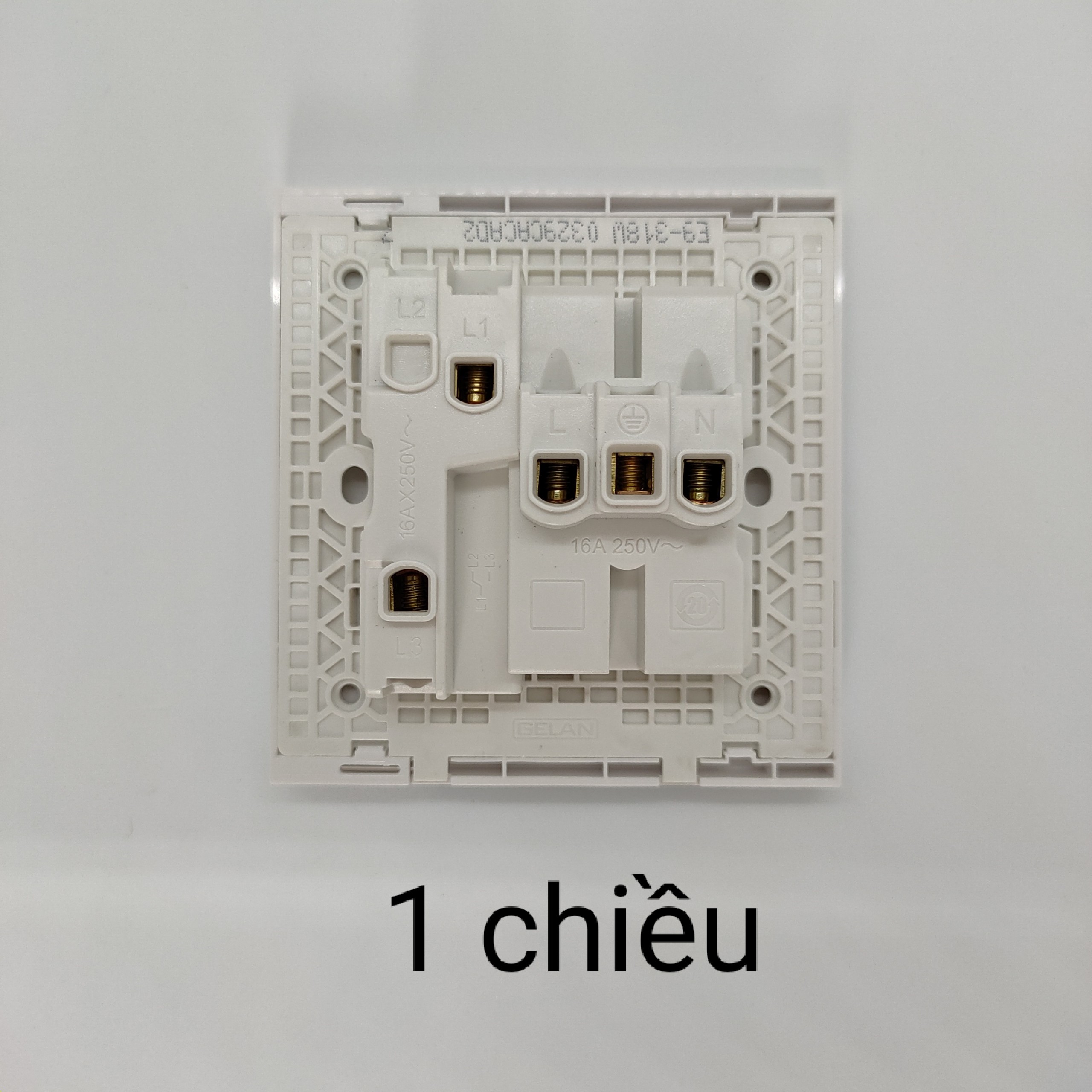 Bộ ổ cắm 5 chấu đa năng có công tắc 1 chiều/ 2 chiều Gelan