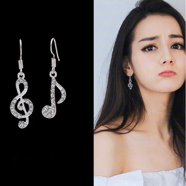 Bông tai hình nốt nhạc đính đá lấp lánh