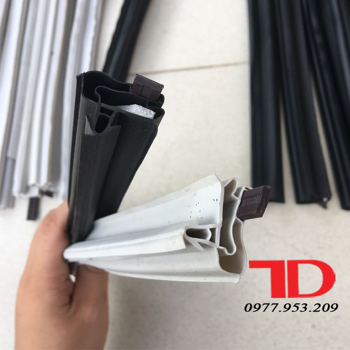 Ron Tủ Lạnh có sẵn nam châm 1.6 mét màu đen