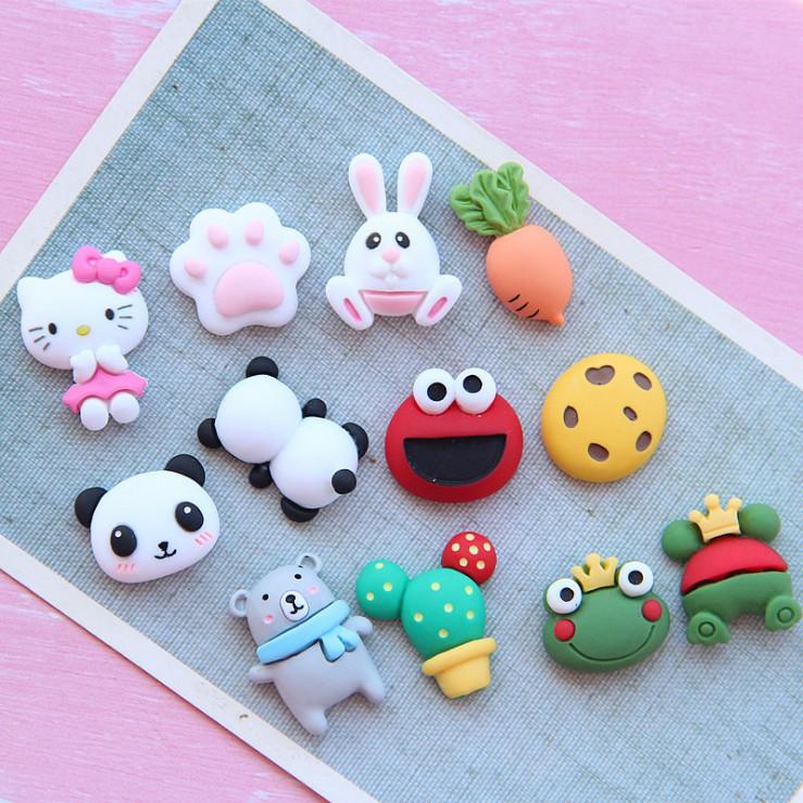 HN * Các mẫu charm hoạt hình Kitty, Cartoon Network cho các bạn trang trí dép Crocs, vỏ điện thoại, móc khóa, DIY