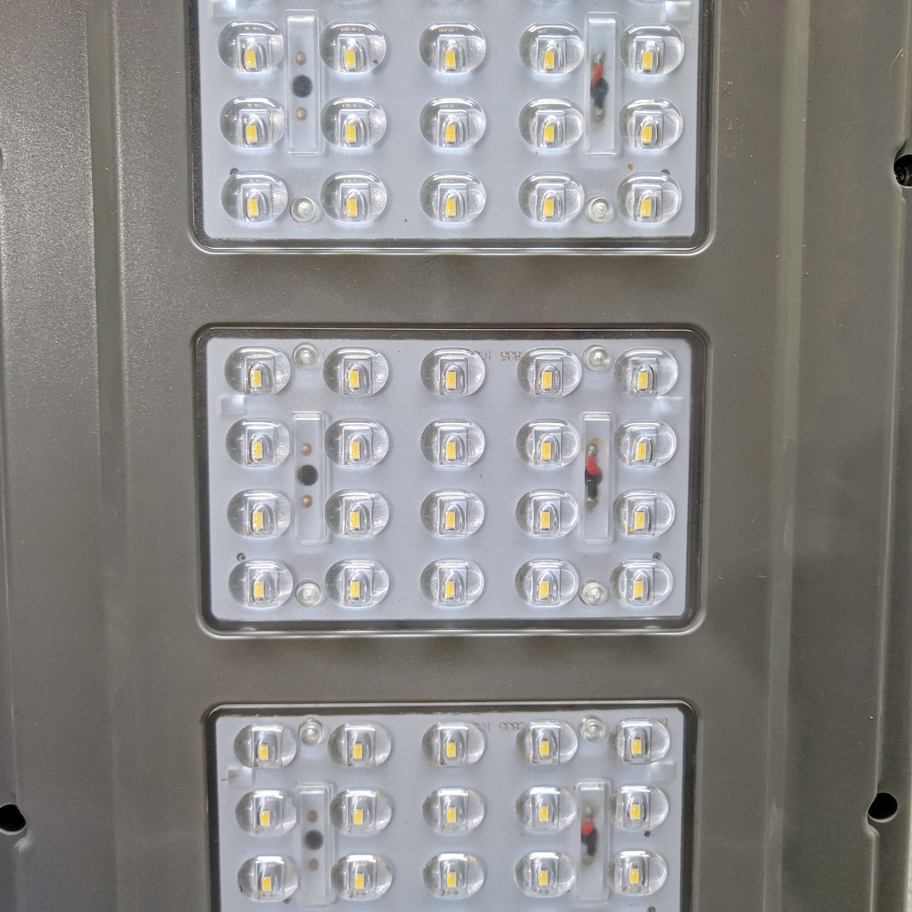 – Đèn Led Năng Lượng Mặt Trời Liền Thể 60W – Chuẩn IP65 – Sạc 4-6 Giờ – Sáng 12-14h