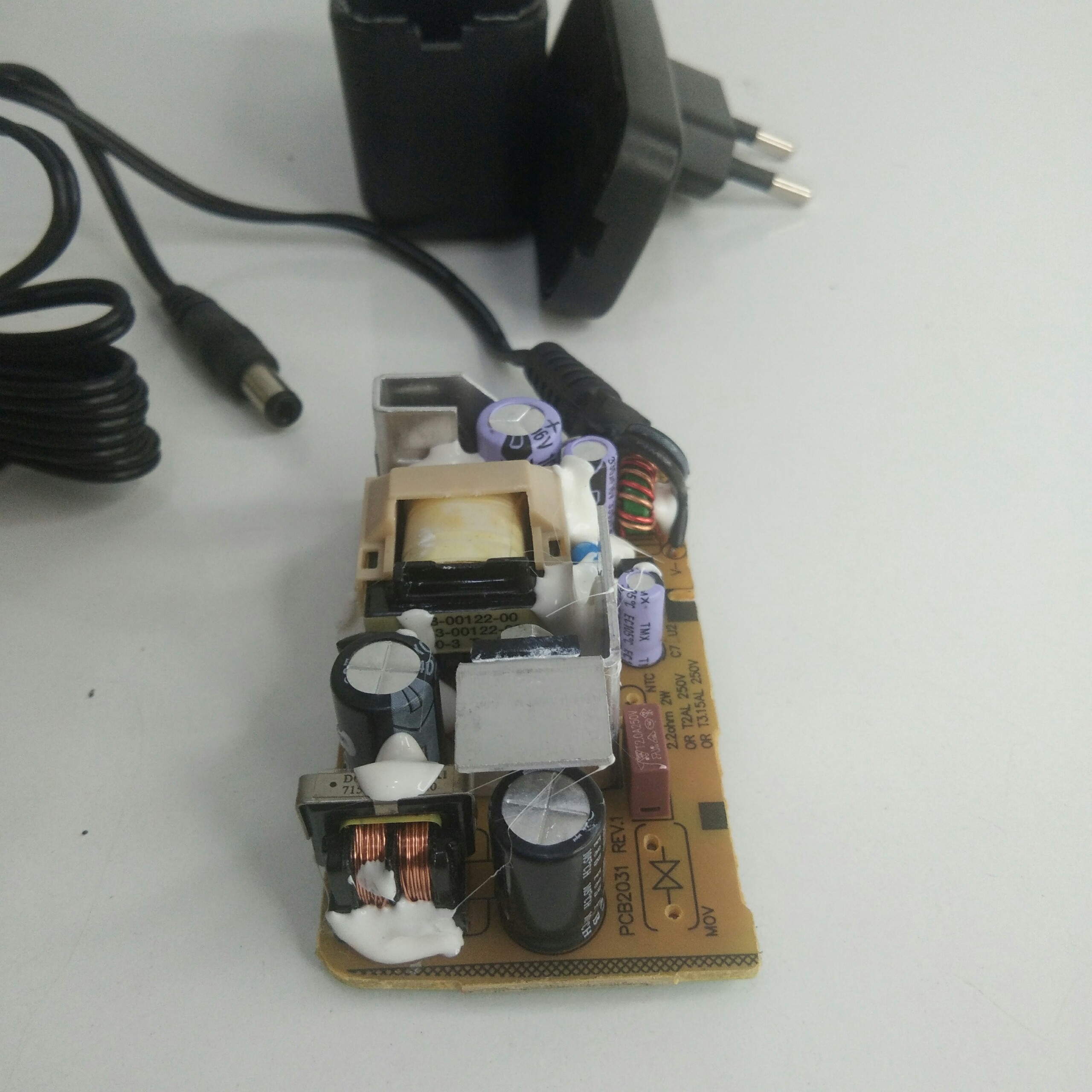 Nguồn 12v 1A