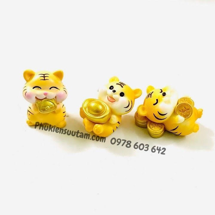 Tượng Nhựa Con Cọp Cute Dễ Thương , Dùng để trưng bày trên bàn sách, bàn làm việc, xe oto, kích thước 4 x 3.5cm, màu vàng - TMT Collection - SP005465