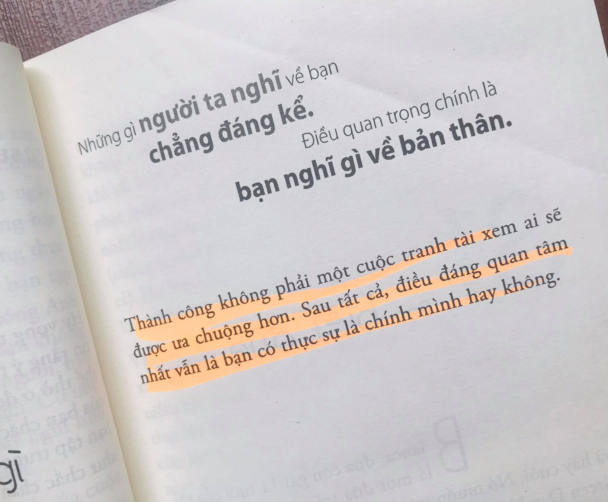 Sách Đời Ngắn Đừng Ngủ Dài
