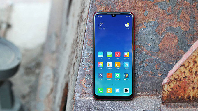 Redmi Note 7 Pro vẫn có một kích thước rất gọn gàng