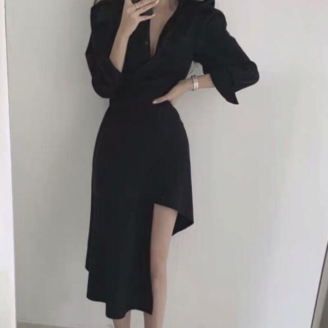 Đầm cá tính cách điệu từ somi lệch tà