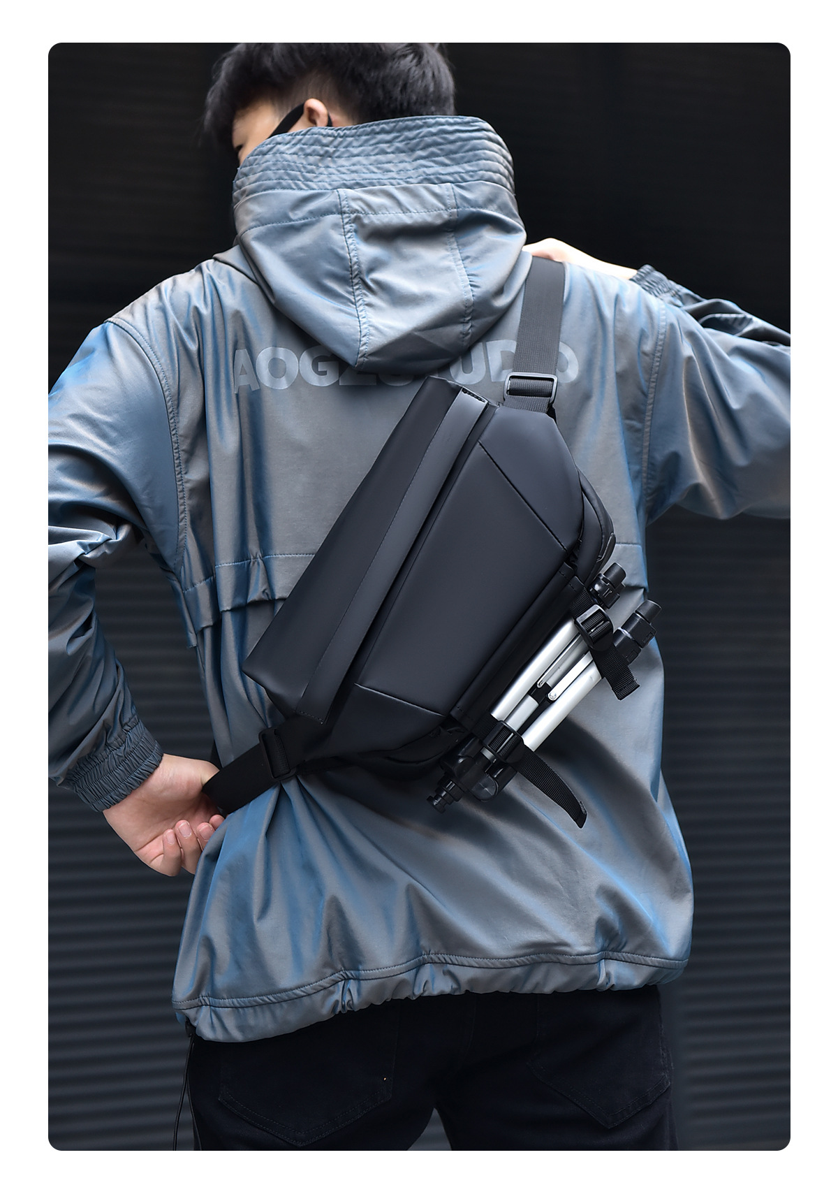 Túi đeo chéo nam phong cách mới  - BEE GEE DCN9372