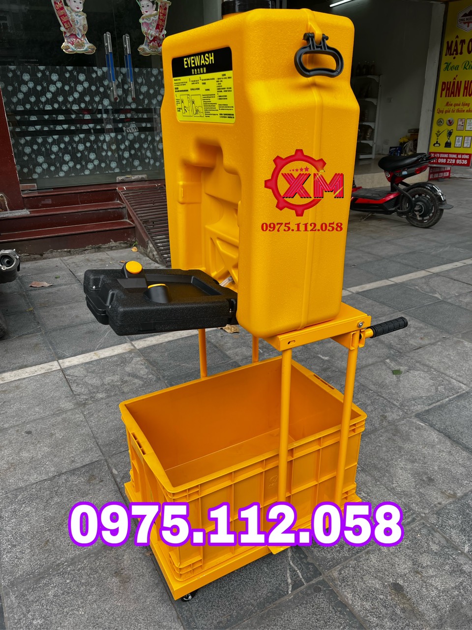Bình rửa mắt khẩn cấp cầm tay