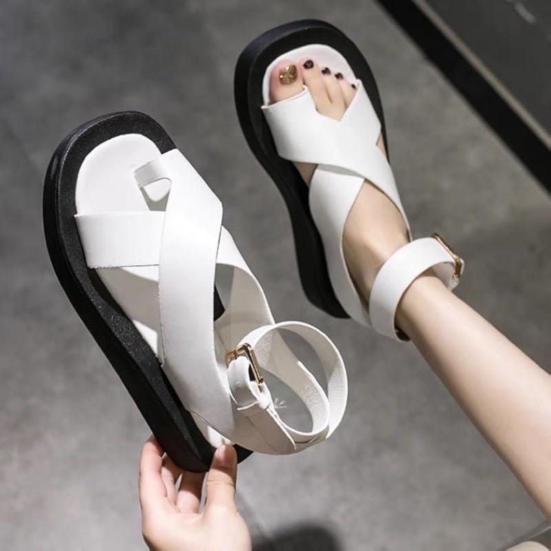 SANDAL KẸP NGÓN KHUY BẤM HOTT