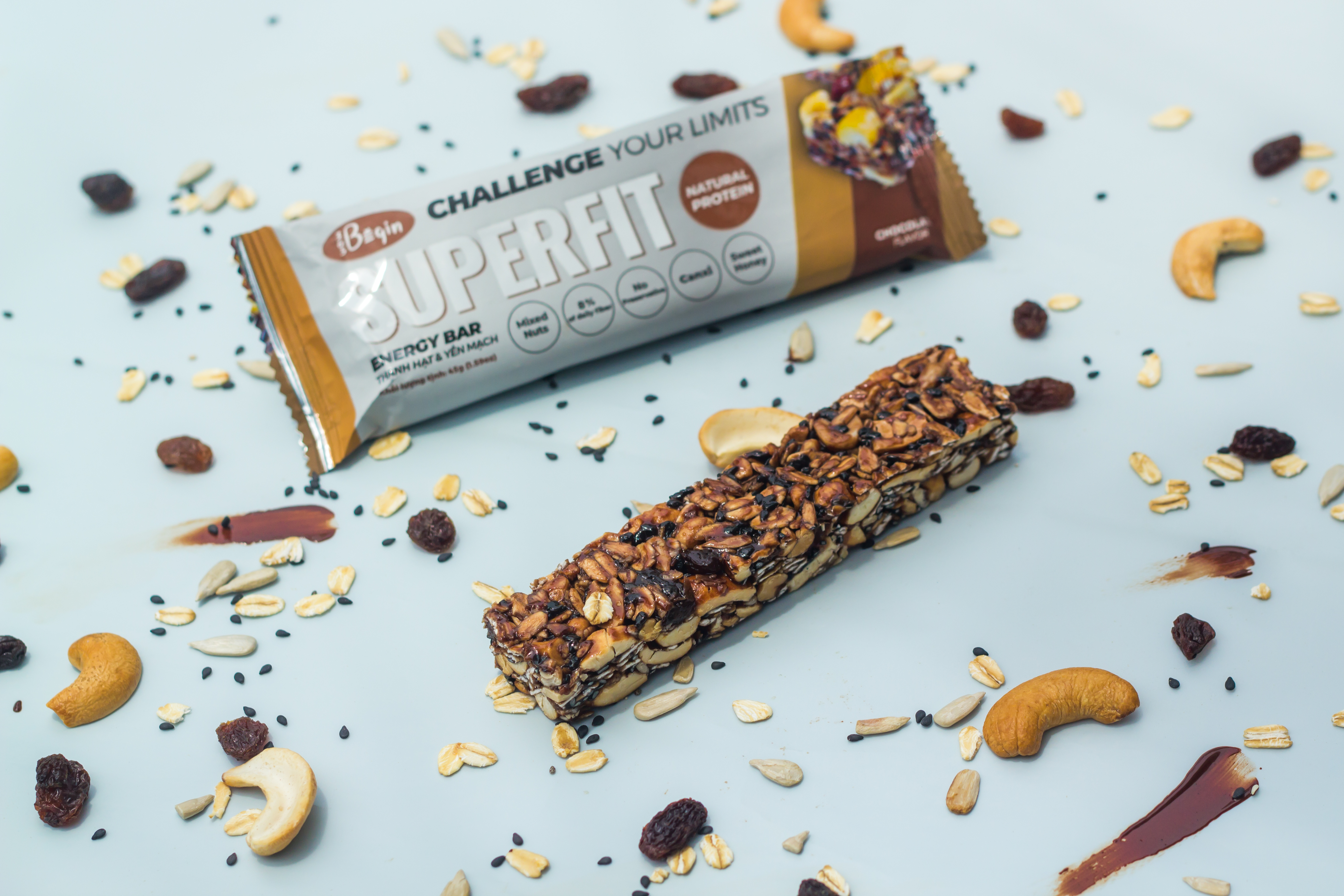 Thanh Bánh Ăn Sáng Yến Mạch Và Các Loại Hạt 365 BEGIN – SUPERFIT Chocolate Energy Bar 270gr (Hộp 6 thanh năng lượng)