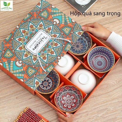 Bộ 6 bát ăn bằng gốm và 6 đôi đũa bằng gỗ