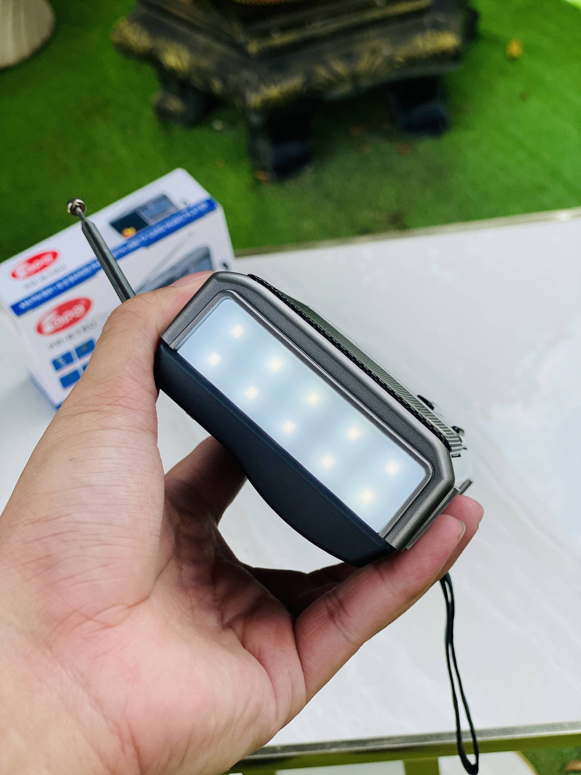 Đài Radio Đài  816U Giá Rẻ Sản Phẩm Chất Lượng, Công Suất 5W  kết nối Bluetooth, USB, TF, AUX có đèn led quà tặng ông bà cha mẹ ý nghĩa hàng nhập khẩu