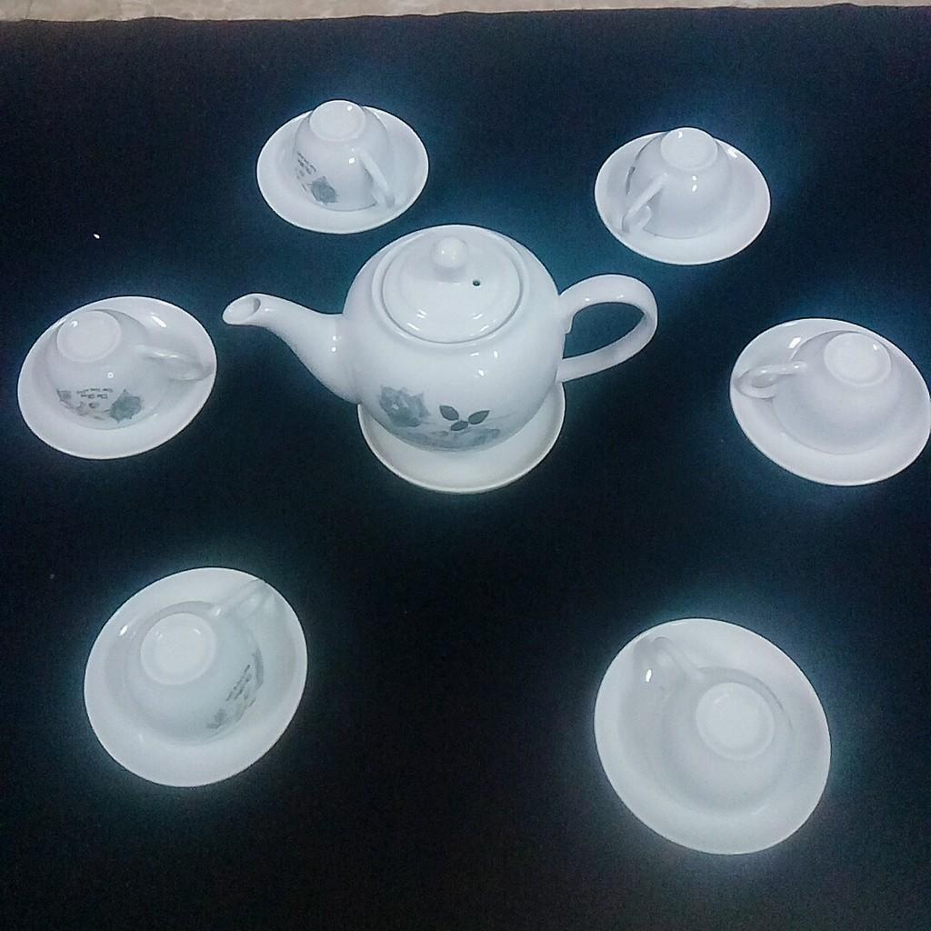 Bộ ấm chén in hoa hồng đen dung tích 500ml
