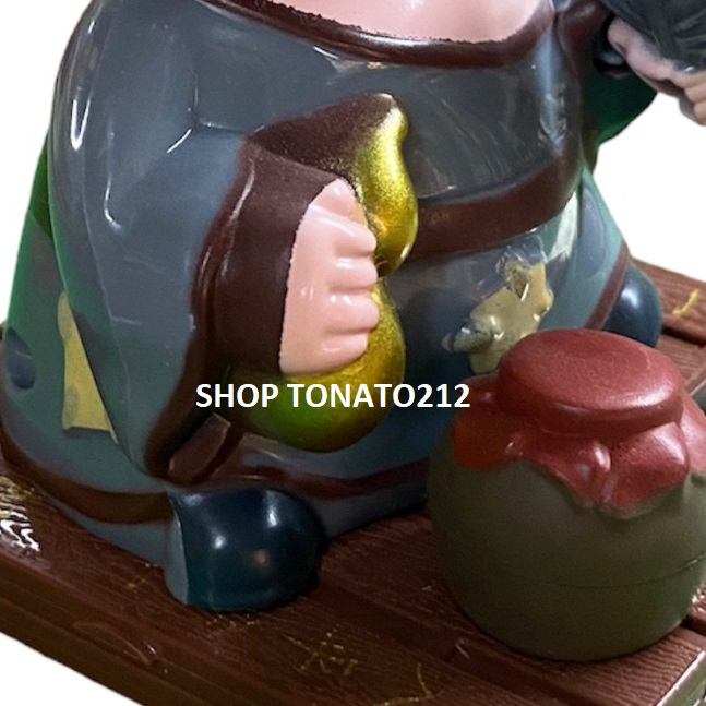 TƯỢNG TẾ CÔNG,TẾ ĐIÊN HÒA THƯƠNG GẬT ĐẦU CẦM QUẠT NĂNG LƯỢNG MẶT TRỜI, TRANG TRÍ Ô TÔ CAO 9.2CM