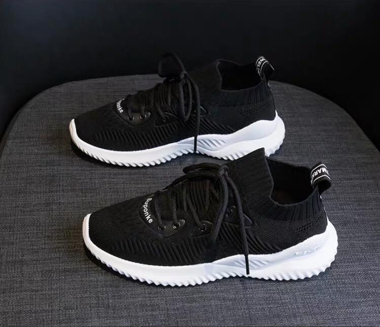 Giày thể thao sneaker nữ độn đế 3 cm cổ chun