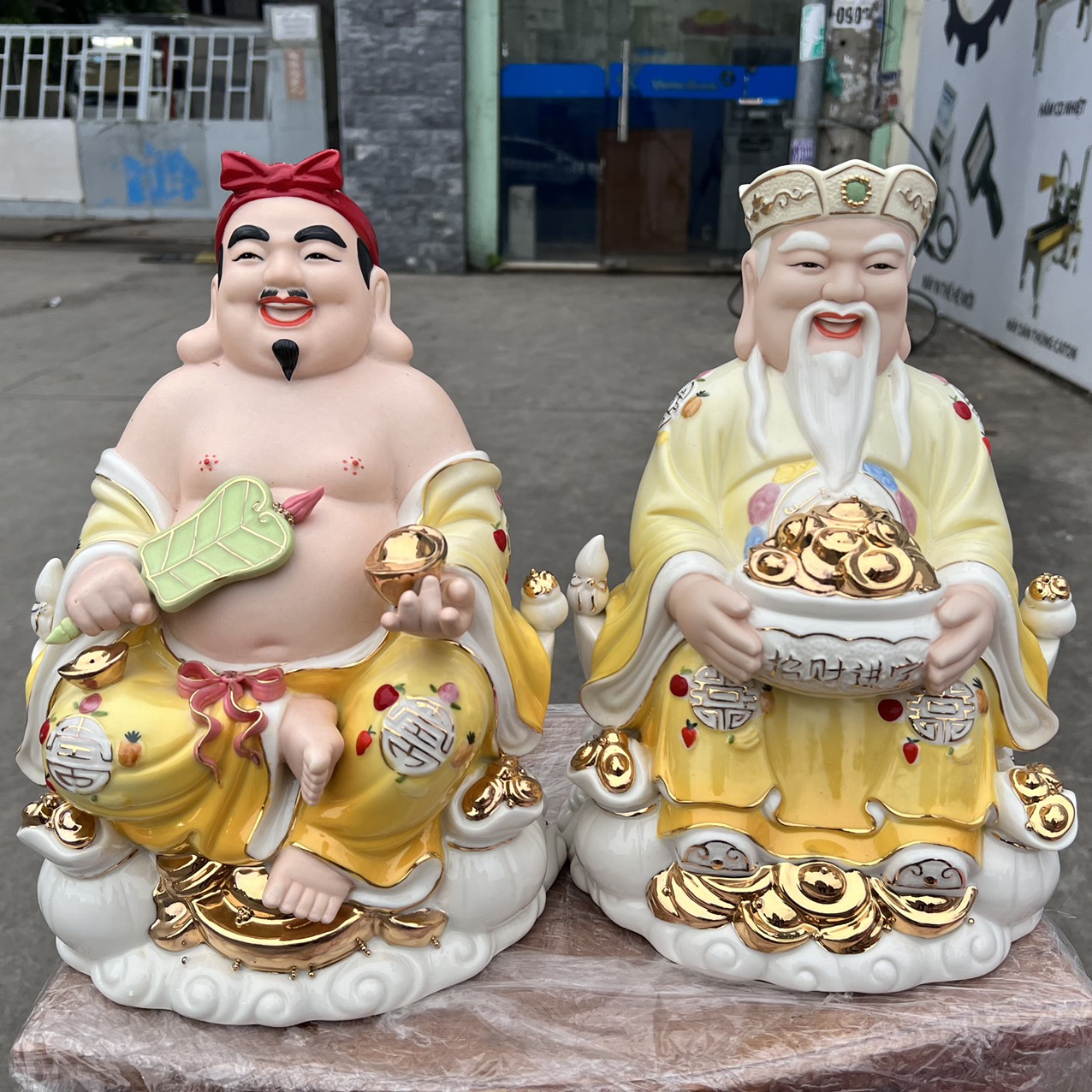 Tượng Thần Tài Thổ Địa sứ đức hóa cao cấp nhập khẩu Đài Loan cao 29cm – Vàng