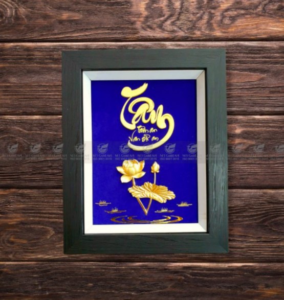 Tranh Hoa Sen chữ Tâm Dát Vàng 24K (26x35cm) MT Gold Art- Hàng chính hãng, trang trí nhà cửa, quà tặng dành cho sếp, đối tác, khách hàng, sự kiện