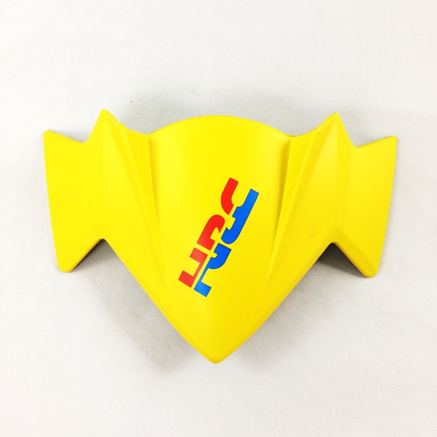 Ốp đầu xe Winner màu vàng