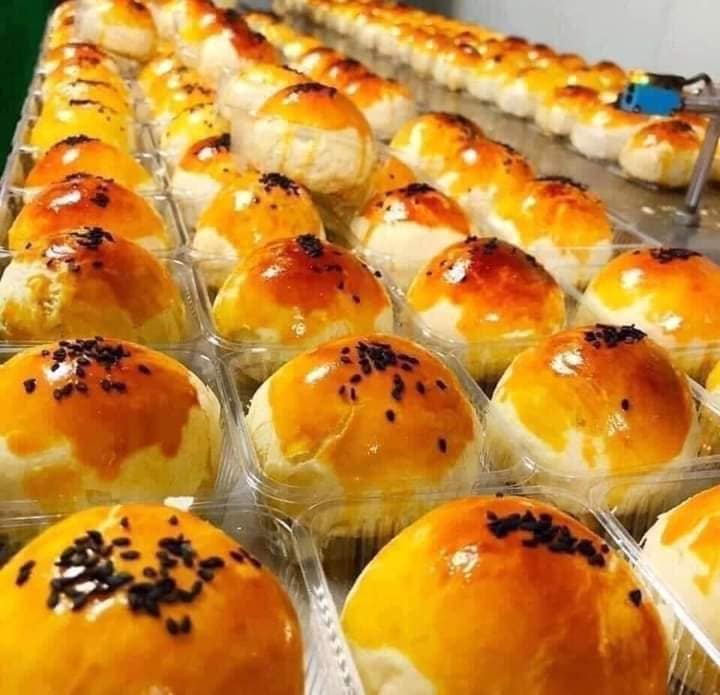 1 bánh ngàn lớp nhân trứng chảy 3Q Egg Yolk