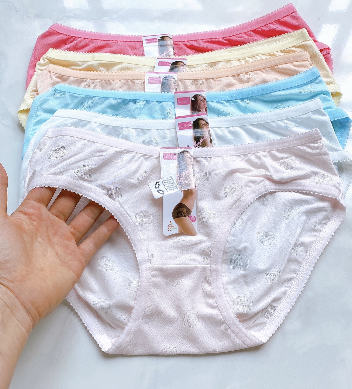 Bộ 10 Quần Lót Nữ Cute Thun Lạnh – Gấm Họa Tiết Hoa, Mềm Mại, Thông Hơi, Co Giãn Tốt 35 - 60KG - Tada Shop